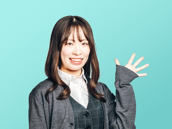 手を振る女性社員